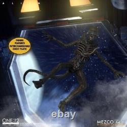 Mezco Toyz ONE12 Collective Alien Xenomorph Action Figure USA IN STOCK