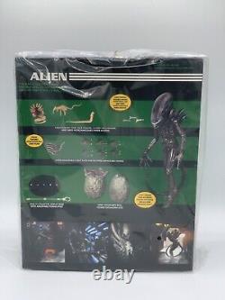 Mezco Toyz One 12 Collective ALIEN Action Figure SEALED In BOX Ships & Fast Free