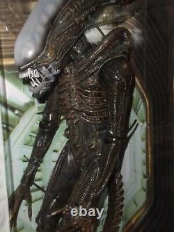 NECA 1/4 Scale 1979 ALIEN XENOMORPH Big Chap LARGE LIPS variant Action Figure