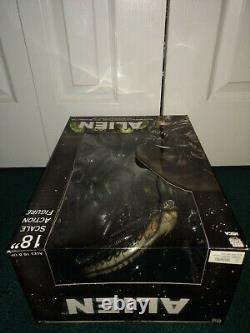 NECA 18 1/4 Alien Big Chap MISP! 2008 Articulated! Bendable Tail Extendable Jaw