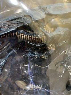 NECA 1st ALIEN QUEEN Ultra Deluxe Classic XENOMORPH Collectible Action Figure