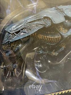 NECA 1st ALIEN QUEEN Ultra Deluxe Classic XENOMORPH Collectible Action Figure