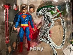 NECA 2019 SDCC Superman vs. Aliens 2 Pack