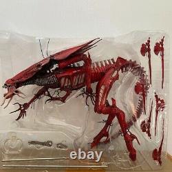 NECA 30cm Aliens Xenomorph Red Queen Mother Ultra Deluxe Action Figure