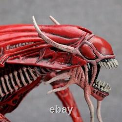 NECA 30cm Aliens Xenomorph Red Queen Mother Ultra Deluxe Action Figure