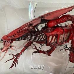 NECA 30cm Aliens Xenomorph Red Queen Mother Ultra Deluxe Action Figure