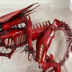 NECA 30cm Aliens Xenomorph Red Queen Mother Ultra Deluxe Action Figure