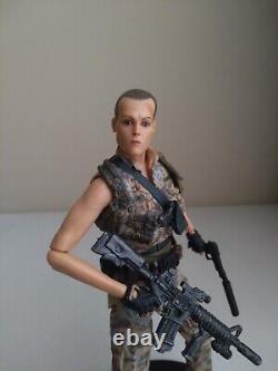 NECA ALIENS Lt. Ellen Ripley CUSTOM MILITARY TACTICAL MARINE Used U. S Seller