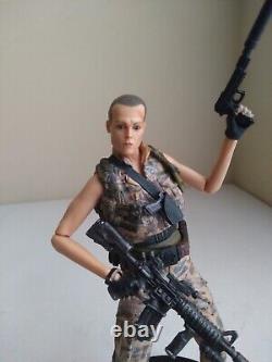 NECA ALIENS Lt. Ellen Ripley CUSTOM MILITARY TACTICAL MARINE Used U. S Seller