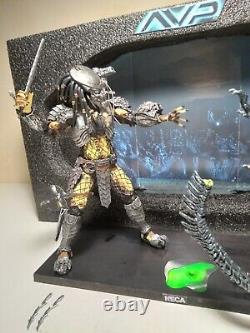 NECA AVP GRID ALIEN VS CELTIC PREDATOR RIVALRY used 2-PACK DIORAMA U. S. SELLER