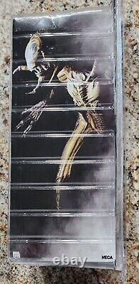 NECA AVPR Predalien Damaged Box New (Closed Mandibles) READ