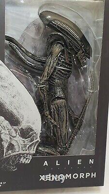 NECA Alien Covenant XENOMORPH NEOMORPH action figures WHITE BLACK Horror Movie