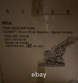 NECA Alien Foam Prop Replica SPACE JOCKEY #169/425 Fits 7-Inch Scale Figures
