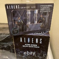 NECA Alien Queen Deluxe, Action Figure Authentic And Aliens Creature Pack