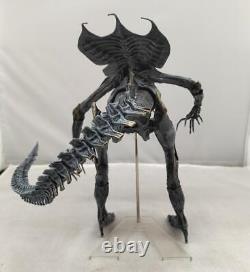 NECA Alien Queen Ultra Deluxe Action Figure Alien 4 Used