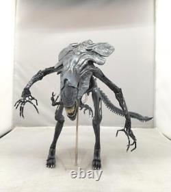 NECA Alien Queen Ultra Deluxe Action Figure Alien 4 Used