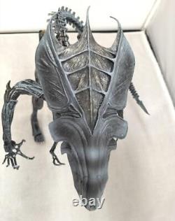 NECA Alien Queen Ultra Deluxe Action Figure Alien 4 Used