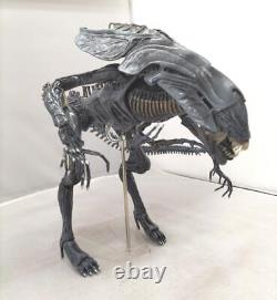 NECA Alien Queen Ultra Deluxe Action Figure Alien 4 Used