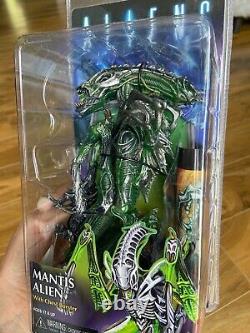 NECA Alien Series 10 Mantis Alien 7 Figure with Chest Burster Kenner Tribute 2016