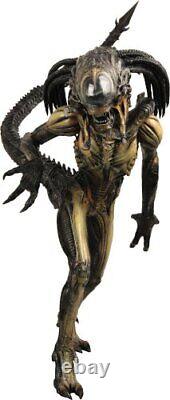 NECA Alien VS. Predator Requiem Action Figure Series 1 Predalien (Alien Hybrid)
