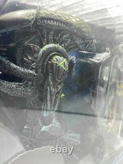 NECA Alien vs. Predator Grid vs. Celtic Rivalry Reborn