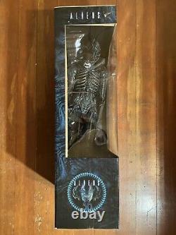 NECA Aliens 1986 30th Anniversary 1/4 Xenomorph Warrior Action Figure