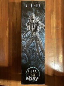 NECA Aliens 1986 30th Anniversary 1/4 Xenomorph Warrior Action Figure