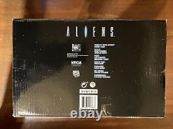 NECA Aliens 1986 30th Anniversary 1/4 Xenomorph Warrior Action Figure