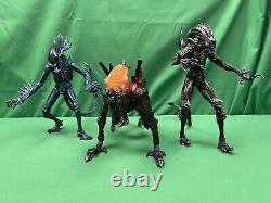 NECA Aliens 7 Lot Of 3 Gorilla / Scorpion / Rhino