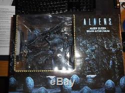 NECA Aliens ALIEN QUEEN XENOMORPH figure ULTRA DELUXE BOXED Original