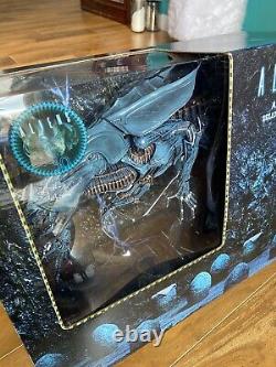 NECA Aliens Alien Queen 15 Deluxe Action Figure Reel Toys AUTHENTIC 2014