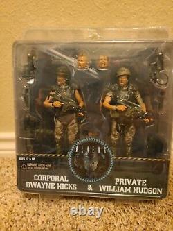 NECA Aliens Corporal Dwayne Hicks Private William Hudson 2-Pack 30th Anniversary