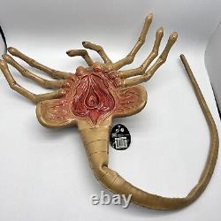 NECA Aliens Facehugger 11 Scale Life Size Foam Replica Figure Adjustable New