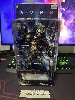 NECA Aliens vs Predator Requiem AVP Wolf Predator masked figure