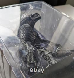 NECA Aliens vs Predator Requiem Alien Warrior Brand New in Original Packaging