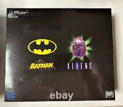 NECA DC Crossover 2019 NYCC Exclusive Figure 2 Pack Batman vs. Aliens Joker