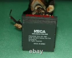 NECA PREDATOR 2 & ALIENS Queen Extreme Head Knockers Bobble Head Figures 2004/5