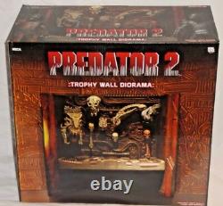 NECA Predator 2 TROPHY WALL DIORAMA Reel Toys Cult Horror Movie with ALIEN SKULL