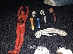NECA Predator Alien 7-inch Action Figure Corpse Scene Accessory & trophies