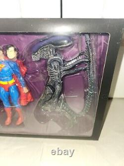 NECA SDCC 2019 DC VS Predator Alien 2Pack Set NEW Batman Superman Green Lantern