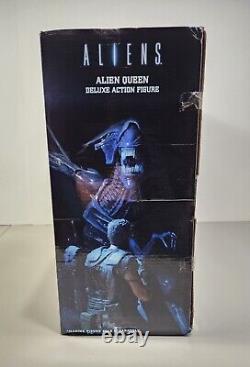 NECAAlien Queen Deluxe Figure2014 Aliens Anniversary