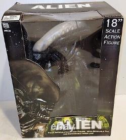 (NEW IN DISTRESSED BOX) NECA Alien 18-Inch Scale Action Figure Fully Articulated