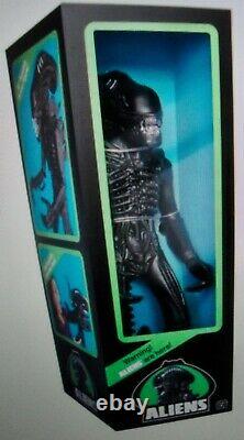 NISB Super 7 18 Alien Warrior, Classic Black