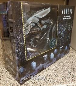 Neca Alien Queen Deluxe Aliens 30th Anniversay, (brand New)