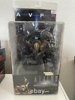 Neca Alien VS Predator Requiem Predalien Hybrid 2007 Reel Toys Closed Mouth