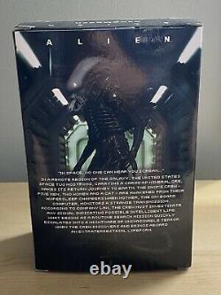 Neca Alien Xenomorph + Ellen Ripley Jumpsuit Series 4 2015 Ver. 35th Anniversary