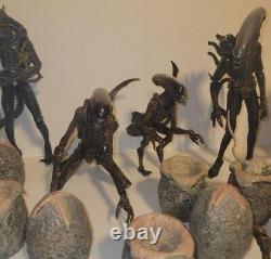 Neca Aliens Huge Lot Xenomorphs Glow In The Dark Eggs Baby Alien Cat Etc