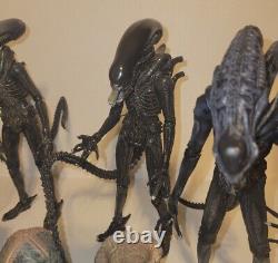 Neca Aliens Huge Lot Xenomorphs Glow In The Dark Eggs Baby Alien Cat Etc