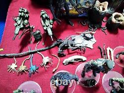 Neca Aliens Hugealien Action Figure Lot 21 Figures + Many Accessories Used