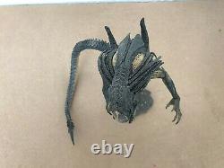 Neca Aliens Vs Predator Requiem Hybrid Predalien Action Figure Closed Mouth